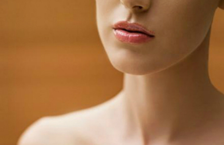 珍妮肤护肤小技巧：颈部皱纹如何护理？