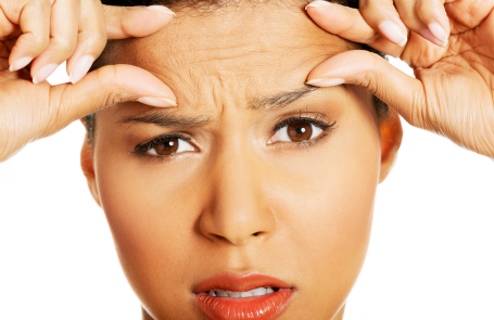 珍妮肤护肤小技巧：如何预防抬头纹？